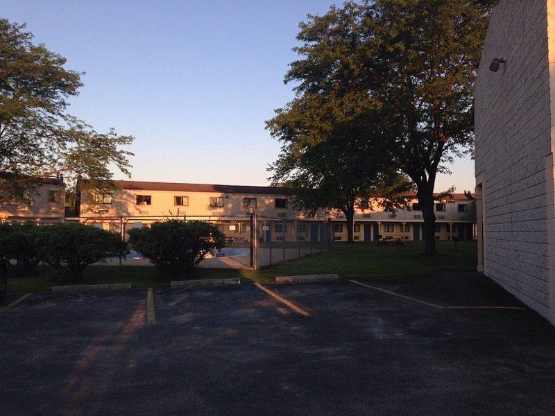 Days Inn By Wyndham Bowling Green Exterior foto