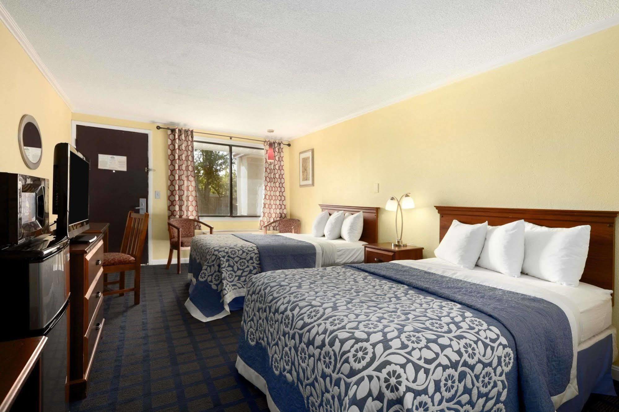 Days Inn By Wyndham Bowling Green Exterior foto